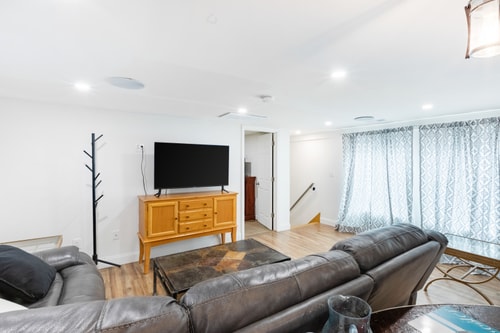 Orange NJ 2BR Duplex | Walk to Train + 2BA 2 Dwell