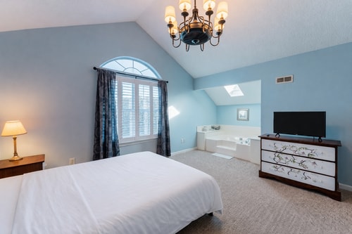 Charming 3-Bed Beach House with bathtub & BBQ 22 Dwell