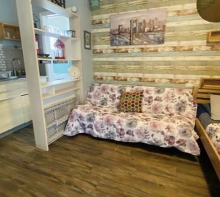 Hollywood Studio Near Beach & Parking Dwell