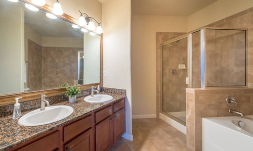 3BR Disney Condo | 3 En-Suites + Pools 43 Dwell