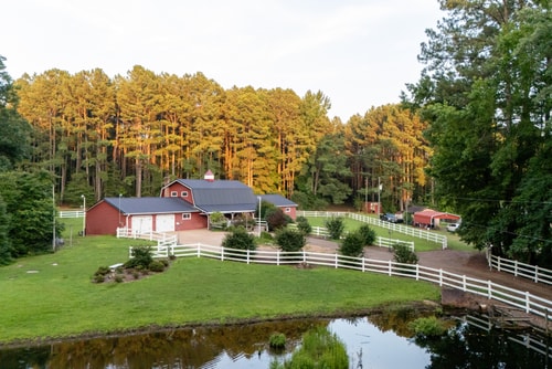 Skippers VA Lakefront 3BR | Dock + Firepit 28 Dwell