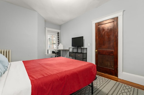 Boston Room Near Cleveland Circle 13 Dwell