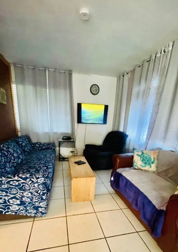 2BR Hollywood Retreat w/ Garden, BBQ & Parking 3 Dwell