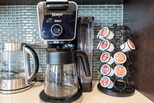 Oceanfront Penthouse with Pool & Beach Access 16 Dwell