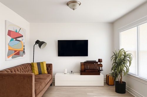 Detroit 4BR Home | Bathtub & Pet Friendly Stay 1 Dwell