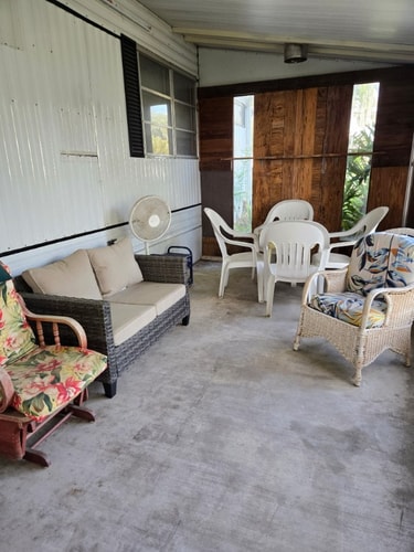 Lakefront 3BR Retreat w/ Shared Dock 13 Dwell