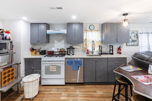 Orange NJ 2BR Duplex | Walk to Train + 2BA 6 Dwell