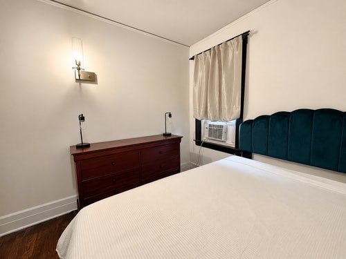 Renovated 3BR Detroit Home | Sleeps 6 13 Dwell