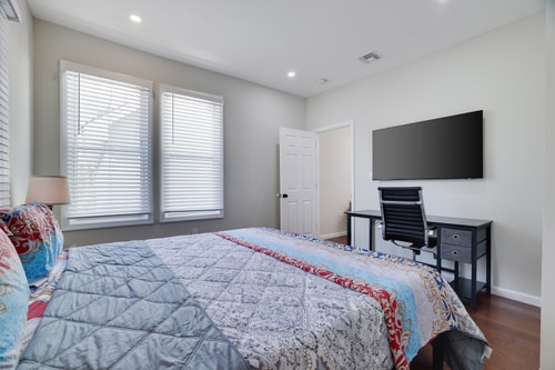 Spacious 4BR Newark Home – Family & Comfort 11 Dwell