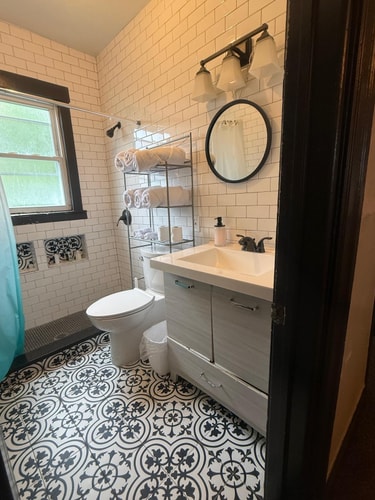 Detroit 3BR Home with Backyard | Sleeps 6 13 Dwell