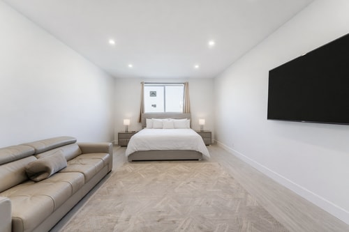 Oceanfront Penthouse with Pool & Beach Access 49 Dwell