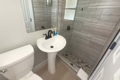 Dania Beach 1BR | Steps to Ocean + Parking 4 Dwell