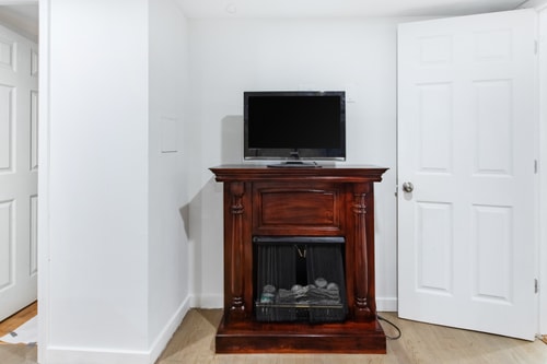 Orange NJ 2BR Duplex | Walk to Train + 2BA 13 Dwell