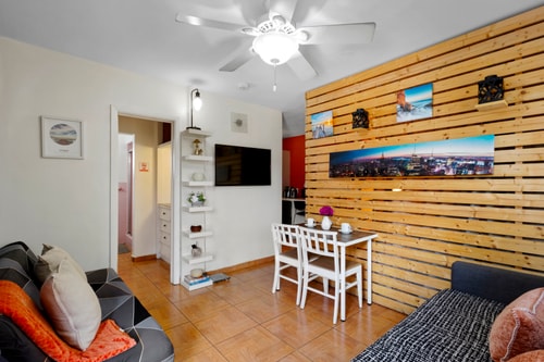 1BR Studio Parking, Pet Friendly and BBQ Area 5 Dwell