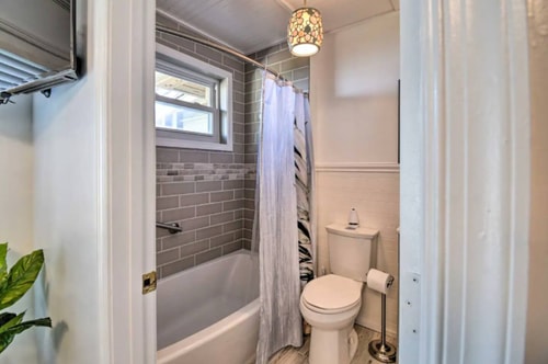 Smithfield Riverfront | Private Beach + Dock 19 Dwell