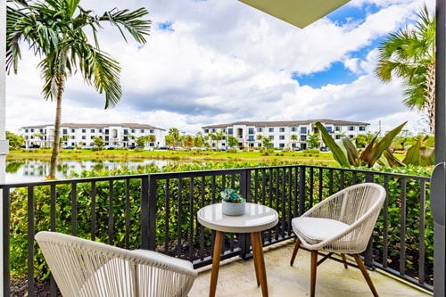Fort Myers 2BR Condo | Pool + BBQ + Gym 5 Dwell