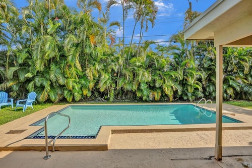 3BR Delray Beach Retreat | Pool + Game Room 15 Dwell