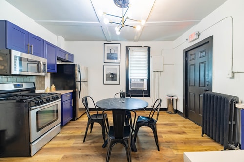 Bright & Airy Home w/Stylish, Contemporary Touches 12 Dwell