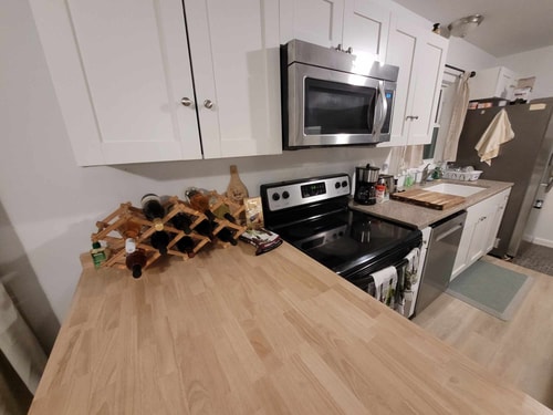 Newport News 4BR | Saltwater Pool & View 26 Dwell