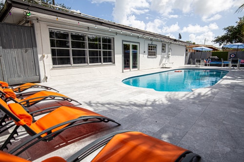 Spacious 5-Bedroom House with Pool in North Miami 44 Dwell