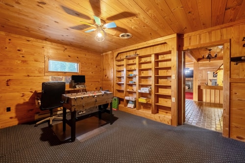 Skippers VA Lakefront 3BR | Dock + Firepit 17 Dwell