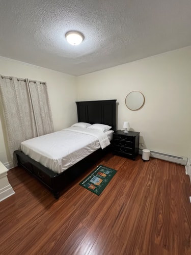 Spacious 3BR Niagara Stay + Backyard 8 Dwell