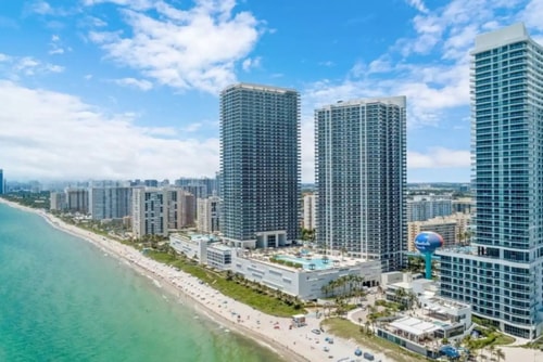 Ocean View Apt on the Beach 2 Bedroom 2 Bath. 47 Dwell