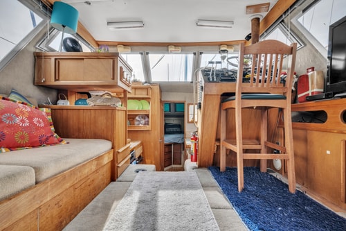 Charming 36ft Yacht | Steps to DTW Anacortes 6 Dwell