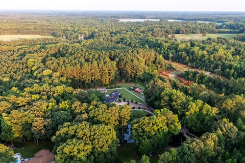 Skippers VA Lakefront 3BR | Dock + Firepit 51 Dwell