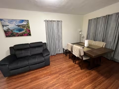 Spacious 3BR Niagara Stay + Backyard 1 Dwell
