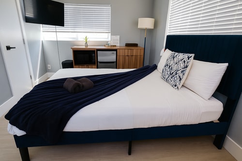 2 Studios for 6 | Dania + Hollywood Beach 1 Dwell