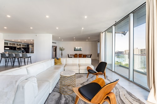 Oceanfront Penthouse with Pool & Beach Access 7 Dwell