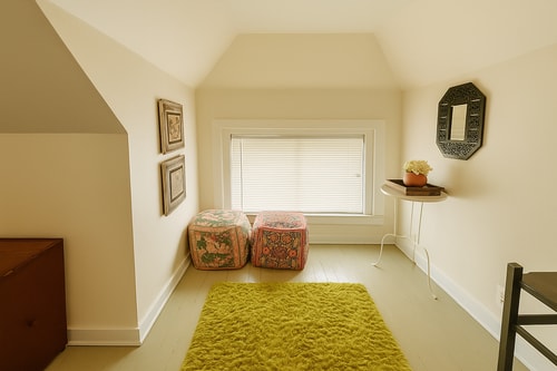 Detroit North End 6BR | Pets, WiFi, Parking 2 Dwell