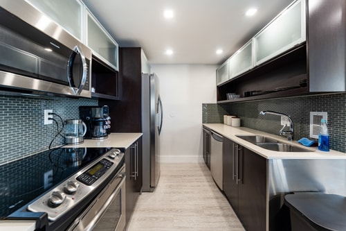 Oceanfront Penthouse with Pool & Beach Access 4 Dwell