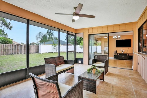 Sarasota 3BR | Pet-Friendly, Fenced Yard 38 Dwell