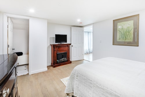 Orange NJ 2BR Duplex | Walk to Train + 2BA 12 Dwell