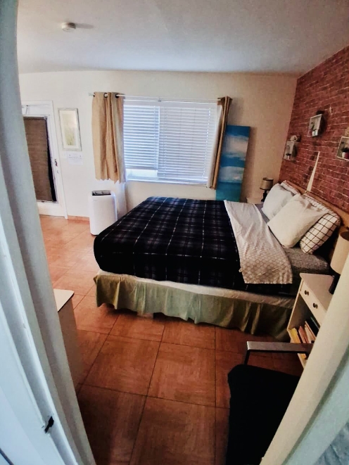 Charming 1BR Hollywood Studio with Garden and BBQ Dwell