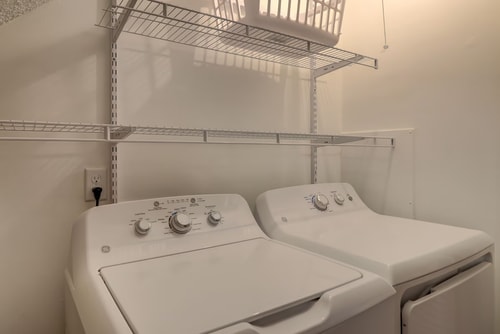 Hilton Head 2BR Townhome | Pool Access 18 Dwell