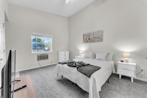 Branson 2BR Retreat | Jacuzzi + Gym + Pools 15 Dwell