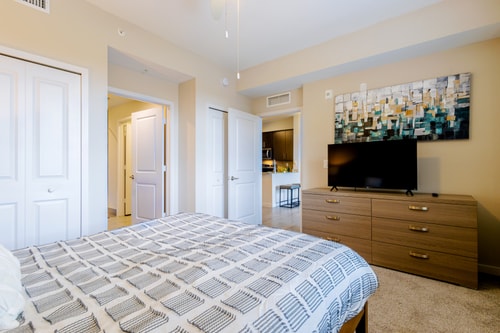 Fort Myers 1BR Condo | Pool + Gym + BBQ 11 Dwell