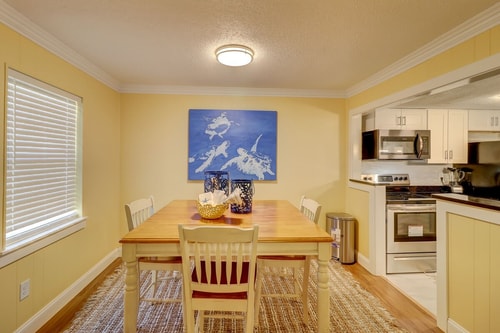 Hilton Head 2BR Townhome | Pool + Beaches 23 Dwell