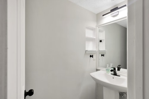 Central Hilton Head 2BR | Pool + Beaches 24 Dwell