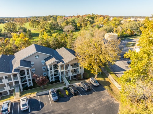 Branson 2BR Retreat | Jacuzzi + Gym + Pools 56 Dwell