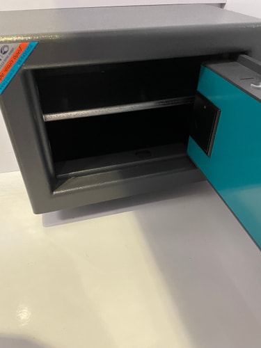 Beachfront 2BR/2BA Desing Suite on Tel-Aviv 23 Dwell