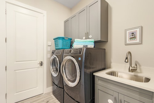 Waterfront 3BR Pool Home in Cape Coral 29 Dwell