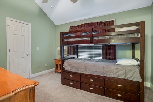 Lake Murray 5BR | Hot Tub + Outdoor Kitchen 28 Dwell