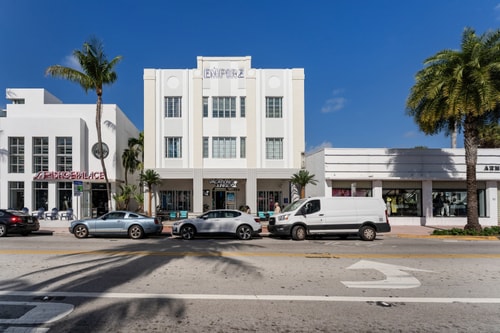 Walk to Beach & Ocean Drive | Pet-Friendly 30 Dwell