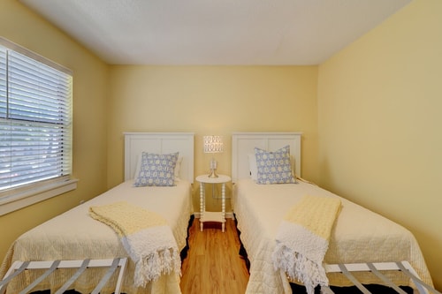 Hilton Head 2BR Townhome | Pool + Beaches 13 Dwell