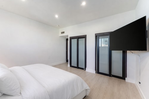 Oceanfront Penthouse with Pool & Beach Access 50 Dwell