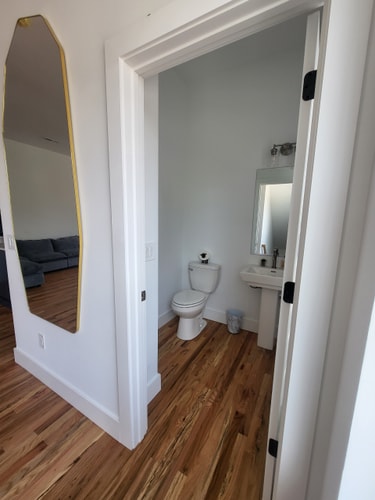 Pet-Friendly Townhouse with Free Parking in TN 18 Dwell